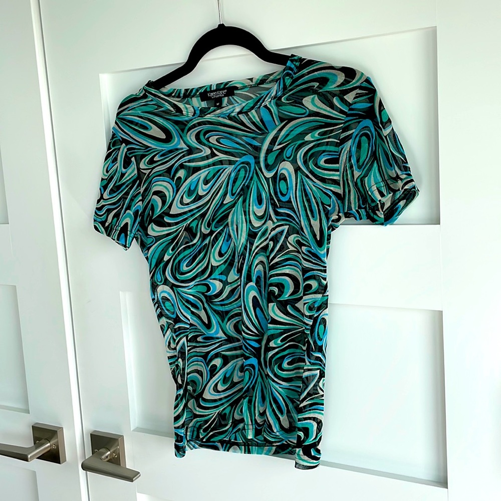 Karen Kane Lifestyle Mesh shirt Size:Medium